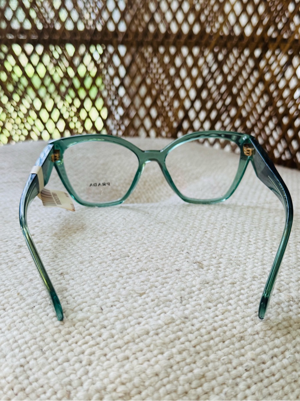 Prada - Picture 5 of 8